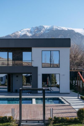 Burgulux, Schymkent